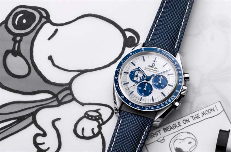 Omega Speedmaster Silver Snoopy Award 50周年腕表！ 第三代Snoopy版絕對(duì)是Speedmaster迷務(wù)必入手之一枚！