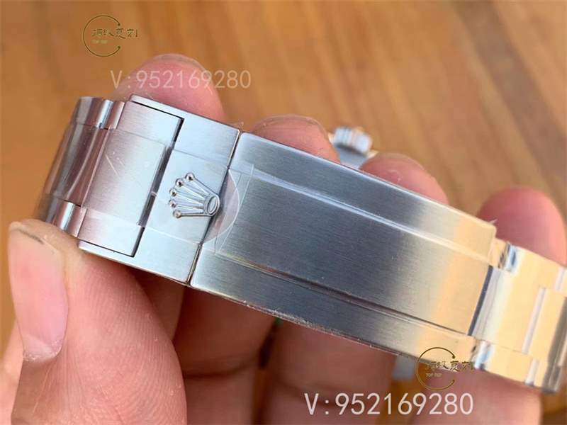 AR厂劳力士V3版水鬼对比N厂v10版水鬼那个好-复刻表