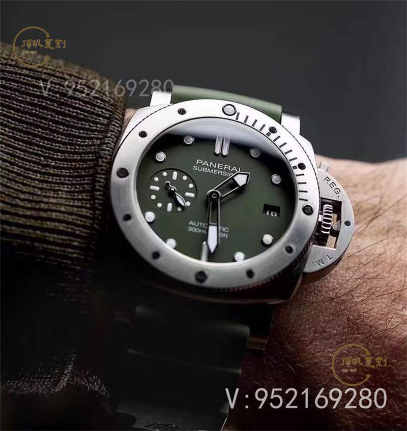 VS厂沛纳海pam1055绿?;旮纯套龉ぴ趺囱?别具一格的军绿色-复刻表