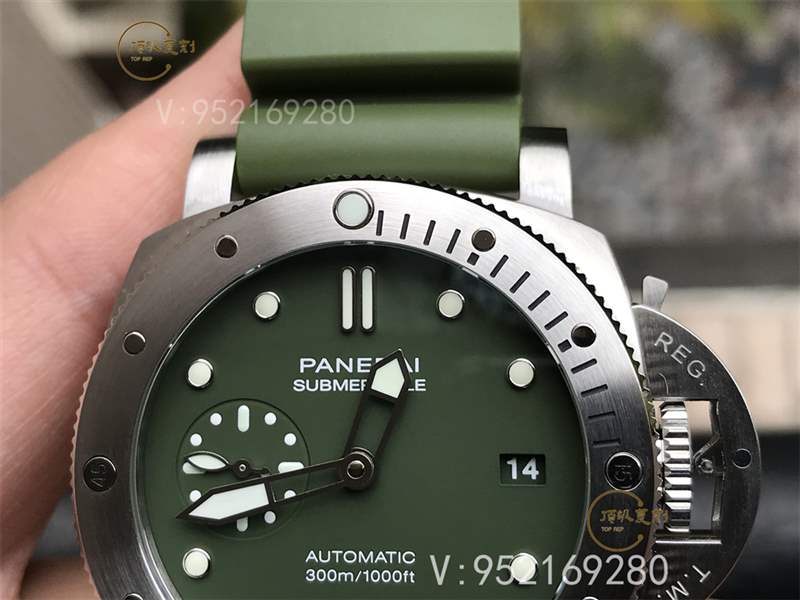 VS厂沛纳海pam1055绿?;旮纯套龉ぴ趺囱?别具一格的军绿色-复刻表
