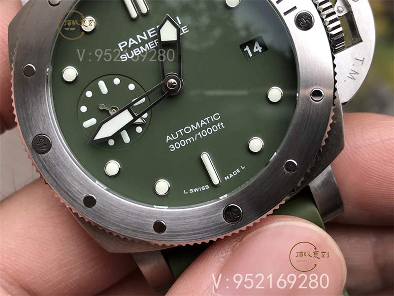 VS厂沛纳海pam1055绿?;旮纯套龉ぴ趺囱?别具一格的军绿色-复刻表