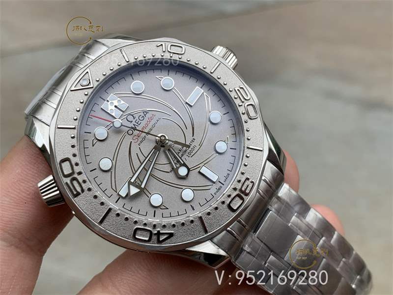 VS厂欧米茄海马300白金款007复刻表做工怎么样-复刻表
