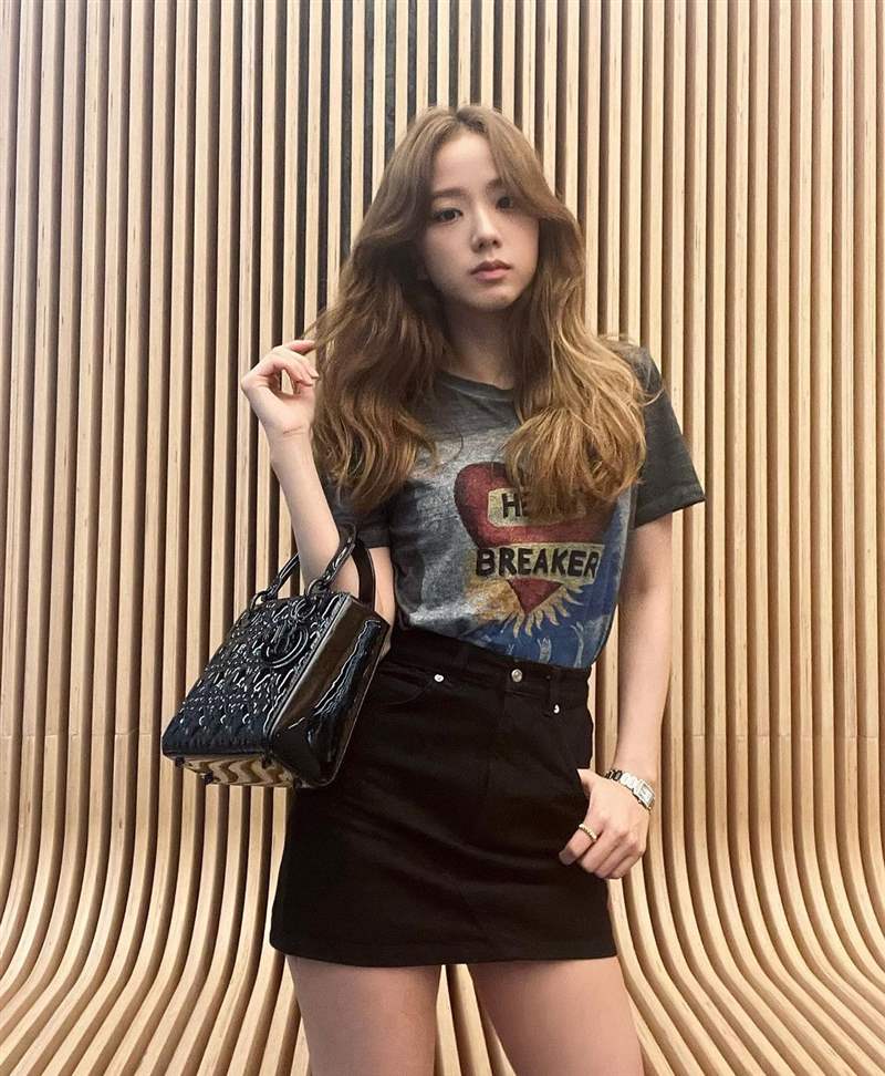 blackpink jisoo私服珠寶手表造型特搜！