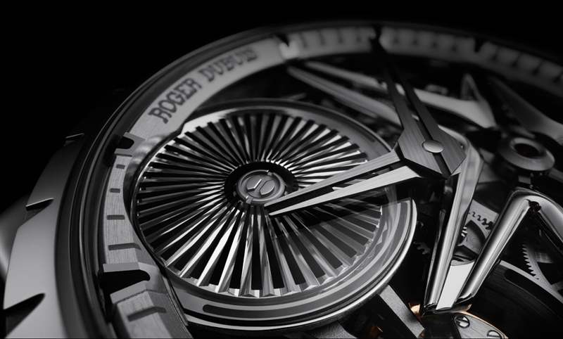 這款自動盤轉起來很迷幻！ Roger Dubuis攜手空山基推出Excalibur Sorayama Monobalancier腕表