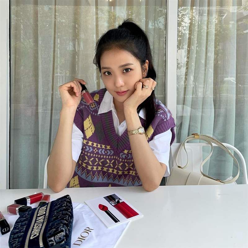 blackpink jisoo私服珠寶手表造型特搜！ cartier