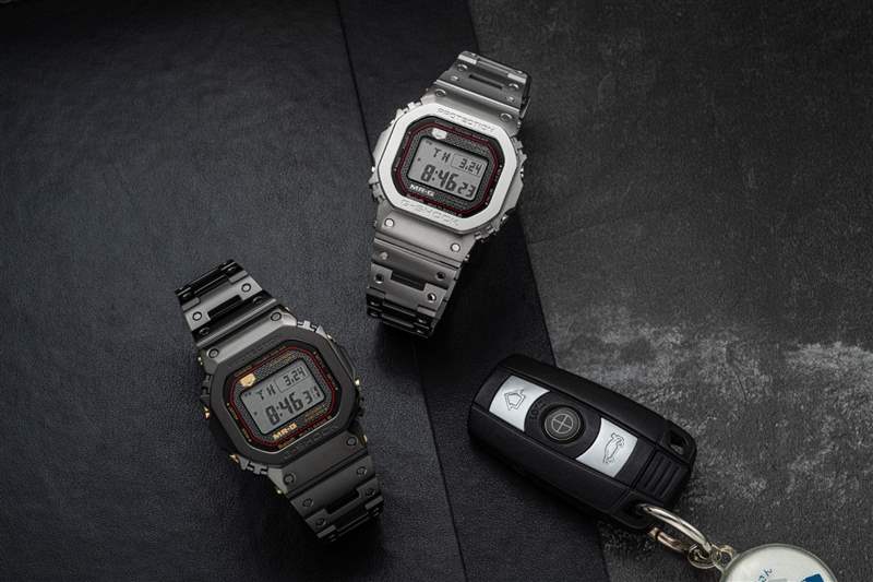 MRG-B5000B-1 （黑）建議零售價：35,980港元；MRG-B5000D-1（銀）建議零售價：31,180港元（圖片來源：G-SHOCK）