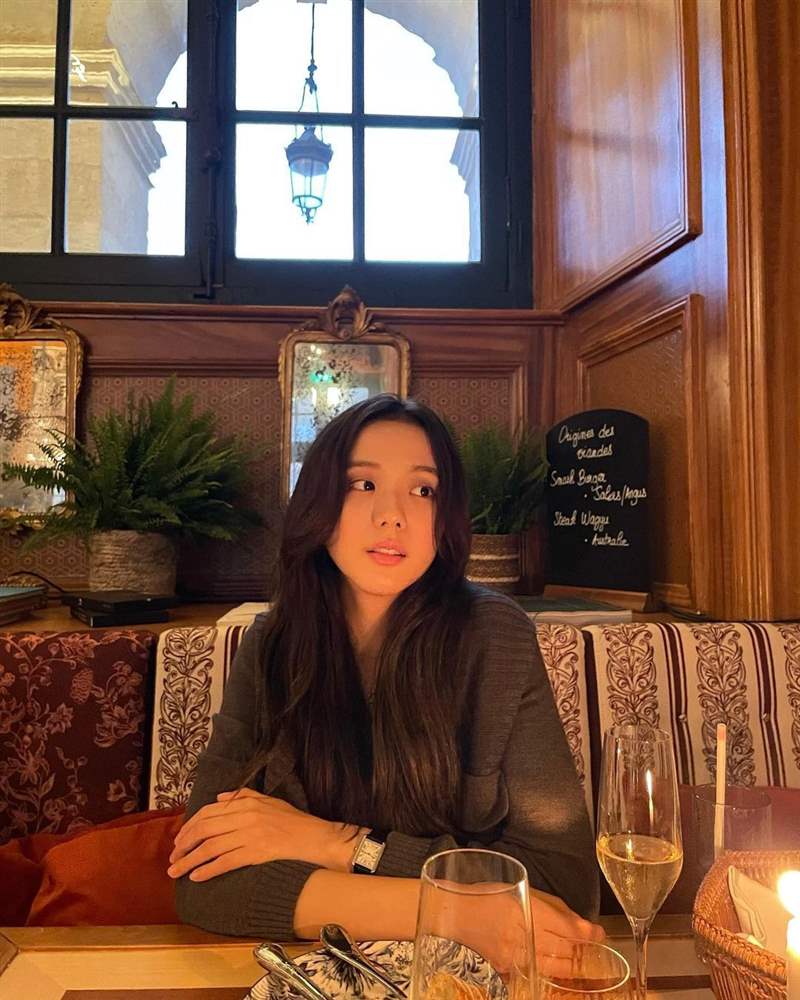 blackpink jisoo私服珠寶手表造型特搜！ cartier tank