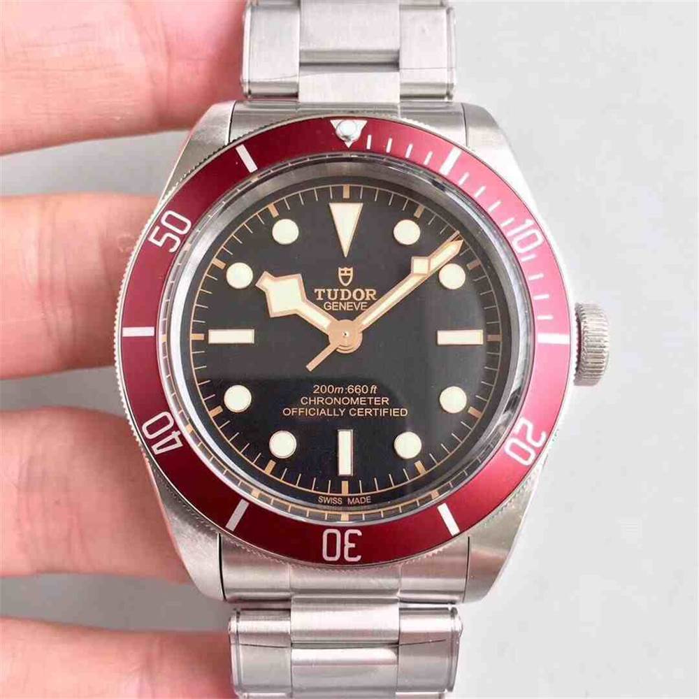 ZF厂帝舵碧湾系列M79230R-0003小红盾复刻表做工怎么样-复刻表