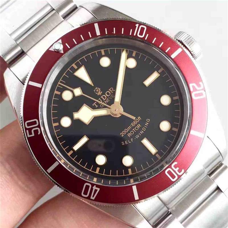ZF厂帝舵碧湾系列M79230R-0003小红盾复刻表做工怎么样-复刻表