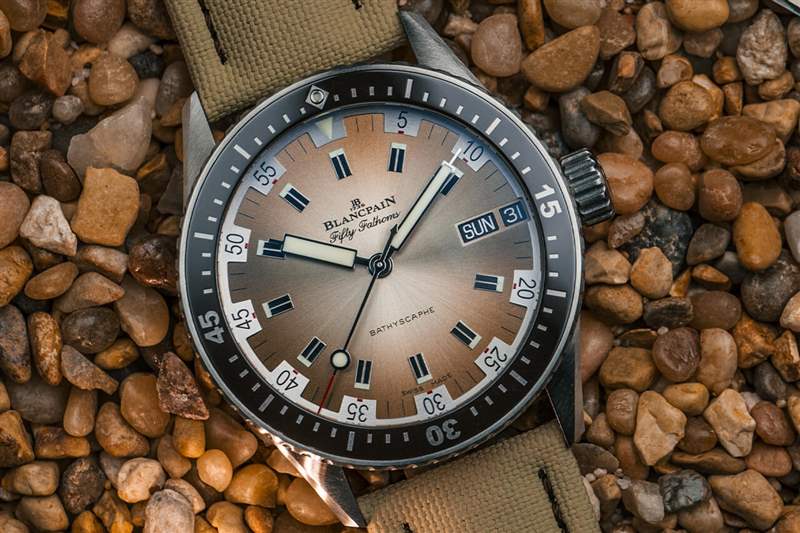 宝珀五十噚5052深海潜水艇Day Date Desert-复刻表