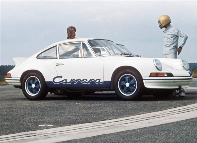 911 Carrera RS 2.7是保时捷911车系中的一款标志性杰作，亦是首款以「Carrera」命名，并将Carrera名称印上车身的车款。 （图片来源：TAG Heuer）