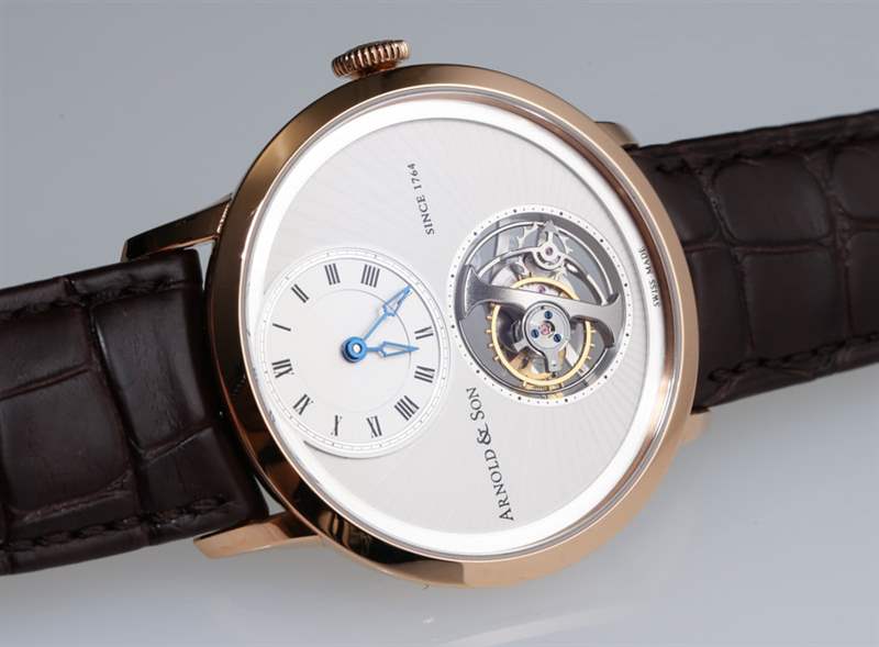 Arnold & Son UTTE“超薄陀飞轮”手表评论-复刻表