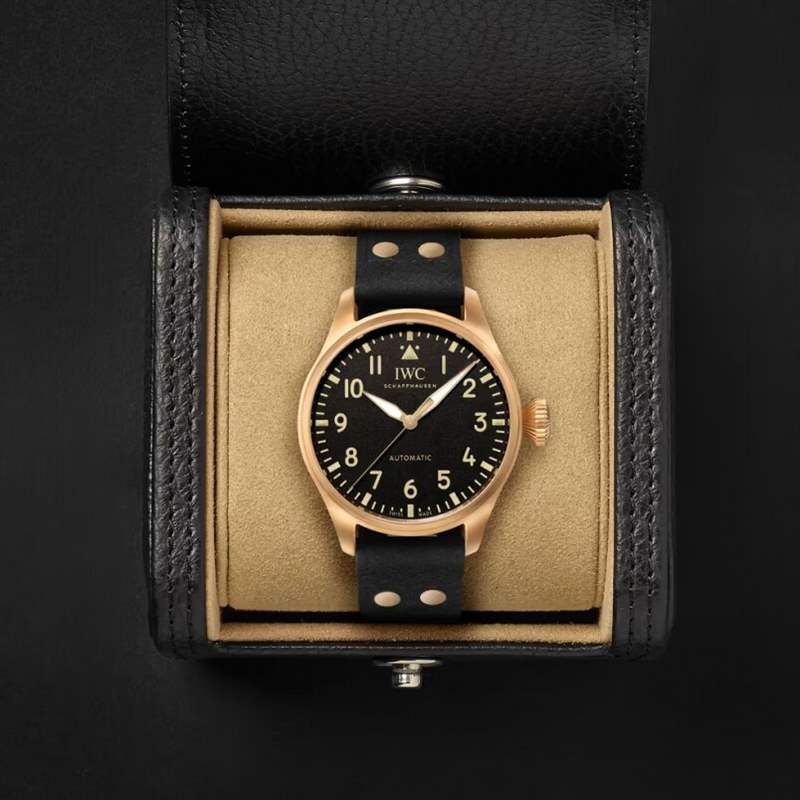 IWC Big Pilot's 43 Mr Porter 價錢介紹 萬國大飛Big Pilot's 43 Mr Porter Edition 1|型格青銅飛行表-復刻表