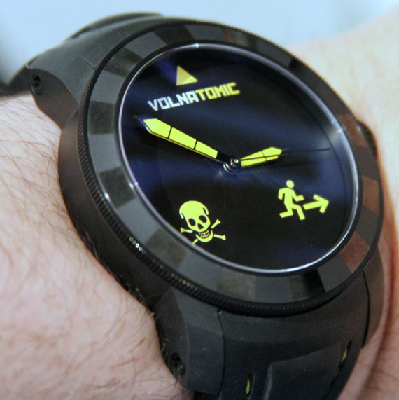 Volna Volntatomic Radioactive black watch Volna Volnatomic放射性艺术表盘的手表-复刻表