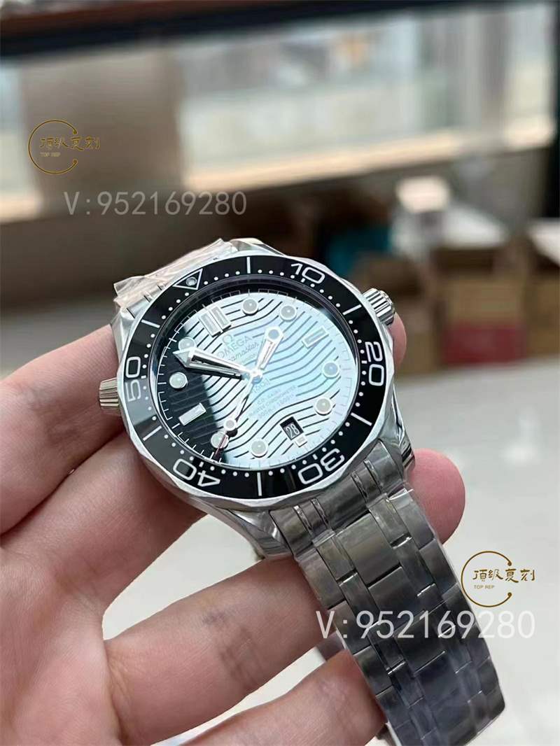 VS厂(SBF厂)黑海马300机芯还会一眼假吗,VS厂8800机芯还原正品避震器-复刻表
