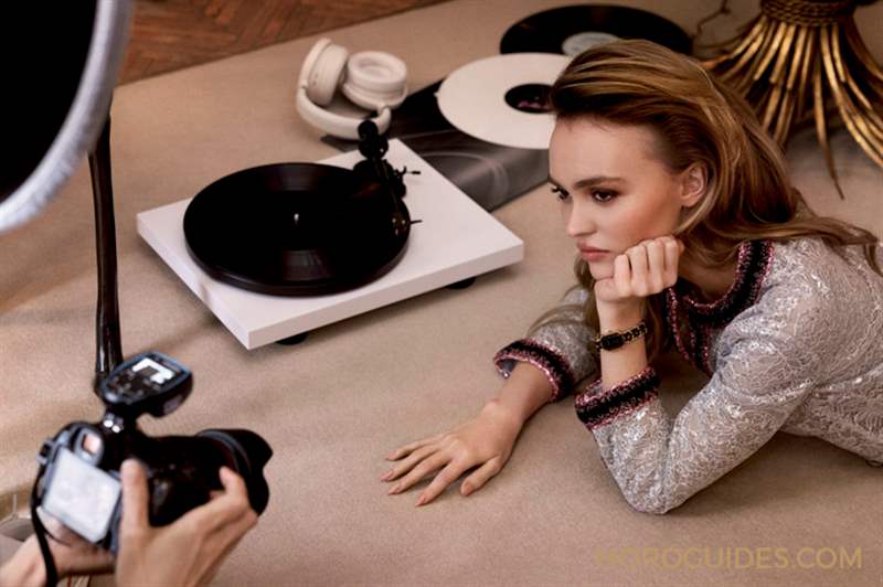 CHANEL - CHANEL Première腕表－原創(chuàng)款形象大使，為什么是Lily-Rose Depp？