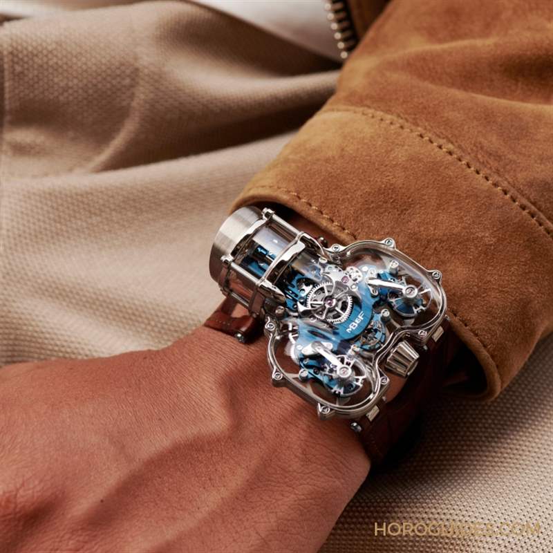 MB&F - 最美機芯 雙色齊發｜MB&F HM9 Sapphire Vision