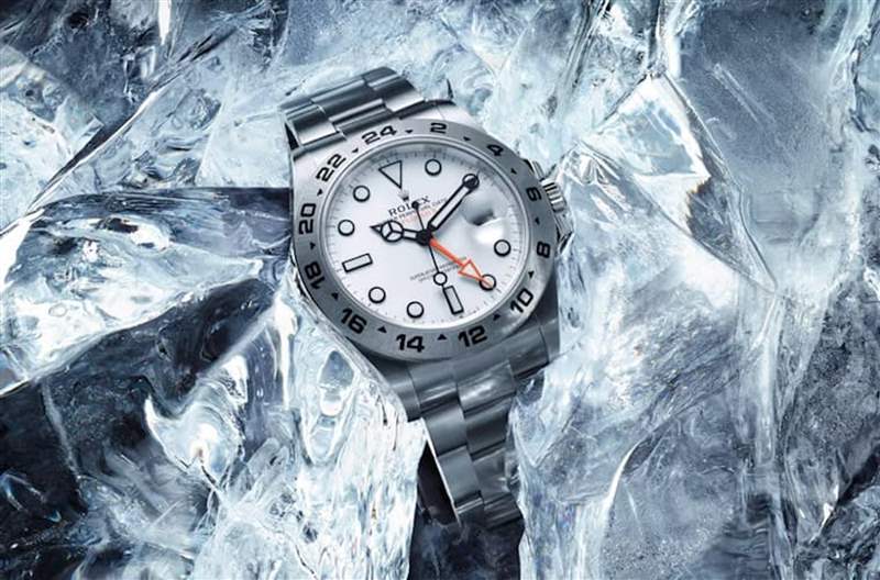Explorer II 226570-0001定价是HK$ 75,400，目前的二级市场价格平均约落在HK$ 89,600左右。 （Rolex官网）
