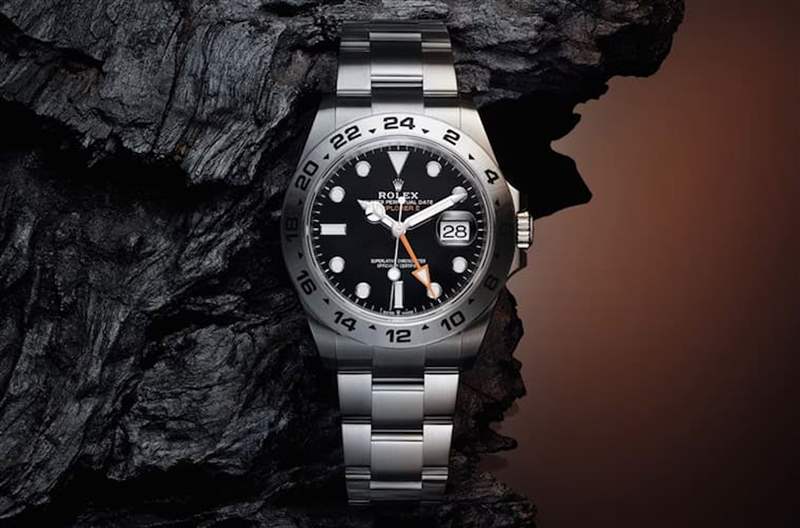 Explorer II 226570-0002定价是HK$ 75,400，目前的二级市场价格平均约落在HK$ 86,200左右。 （Rolex官网）