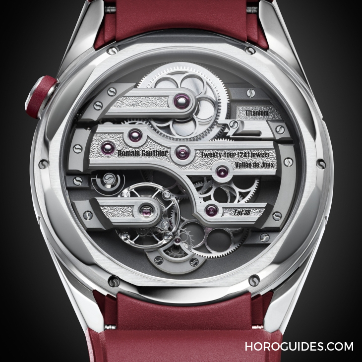 Romain Gauthier C系列推出第五代钛金属新作! 独特的手工凿刻纹理香槟面-复刻表