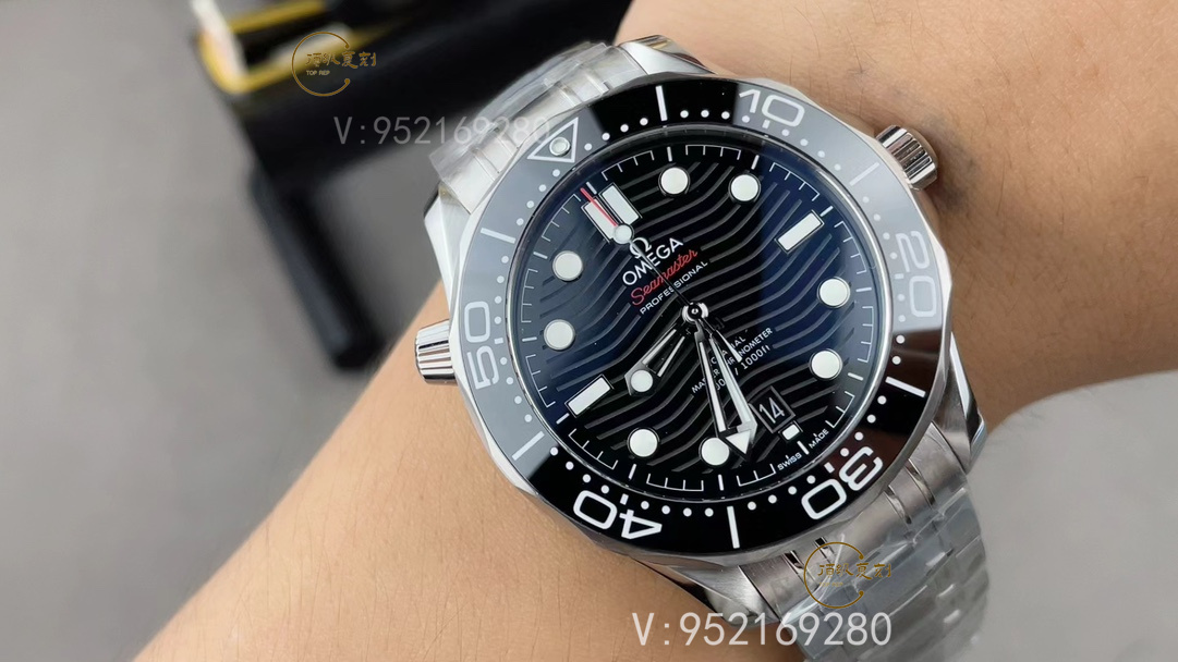 VS厂欧米茄海马300复刻8800机芯如何,是一体机吗-复刻表