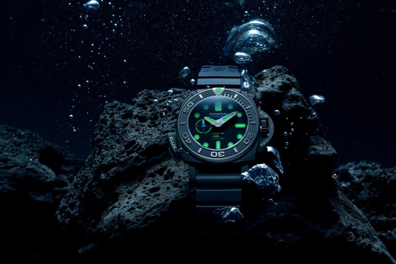 夜光功能新高度！ Panerai全新Submersible Elux LAB-ID腕表 以純機械一鍵開關發(fā)光系統(tǒng)